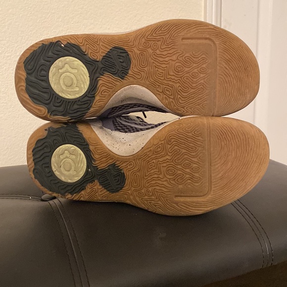 Nike 11.5 - Picture 12 of 15